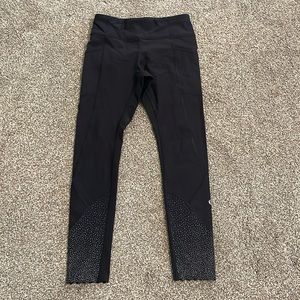 Women’s size 4 black lululemon leggings